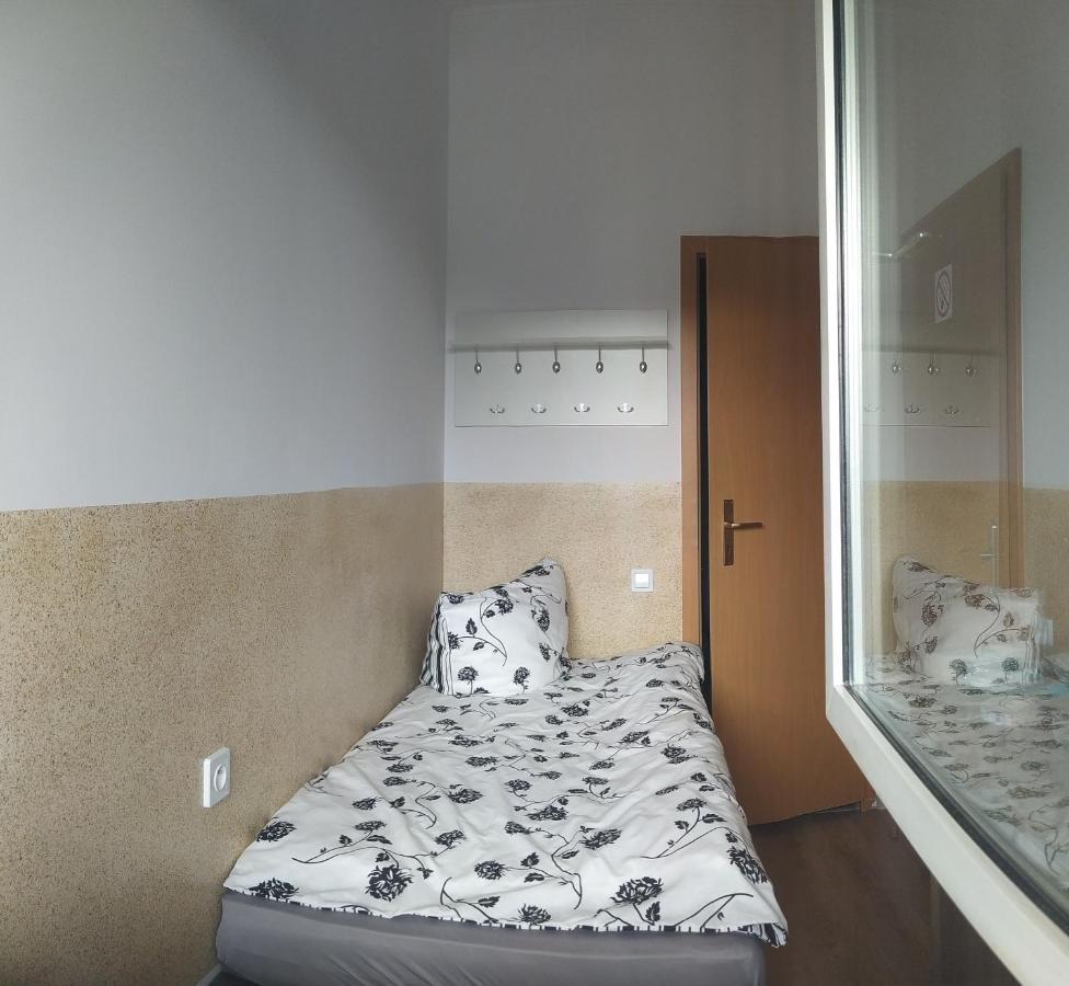 4U Hostel Zgorzelec - Free Parking Jedrzychowice  外观 照片