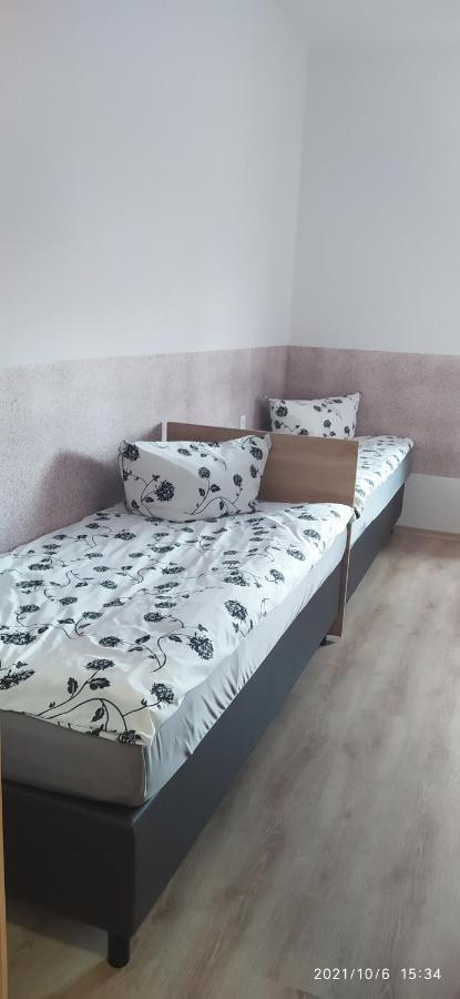 4U Hostel Zgorzelec - Free Parking Jedrzychowice  外观 照片